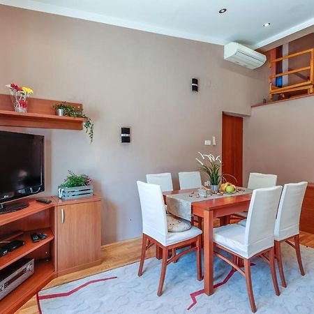 Apartment Sonja Zambratija  Buitenkant foto