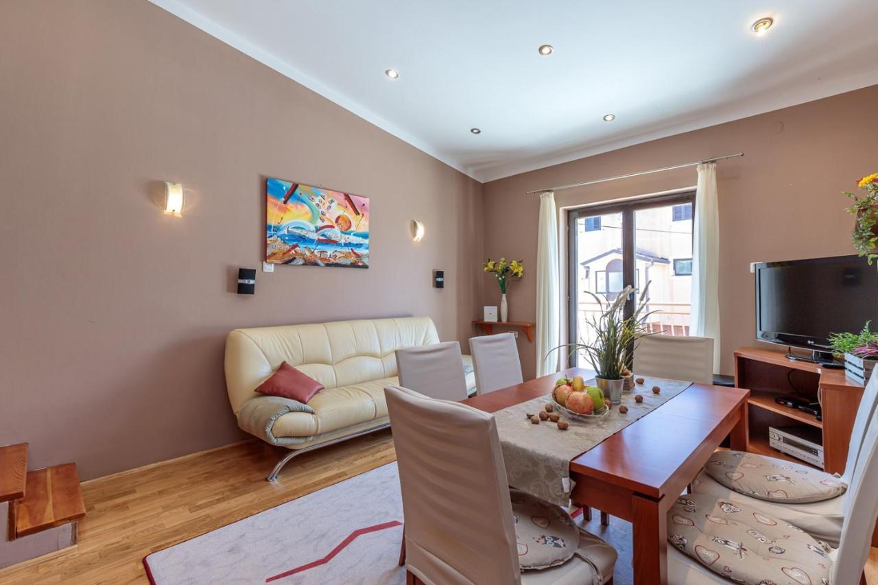 Apartment Sonja Zambratija  Buitenkant foto