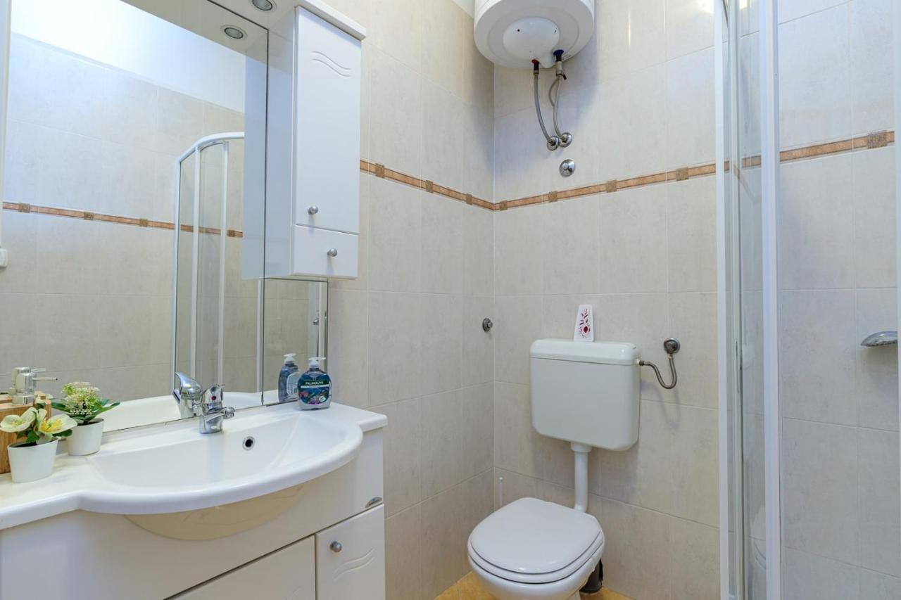 Apartment Sonja Zambratija  Buitenkant foto